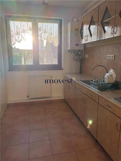 Apartament cu 2 camere decomandat în 14 Mai