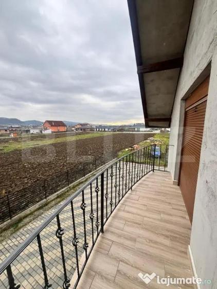 Casă cu 5 camere cu Teren 5000 Mp în Unirea