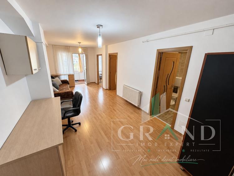 Apartament cu 2 camere semidecomandat, mobilat în Iris