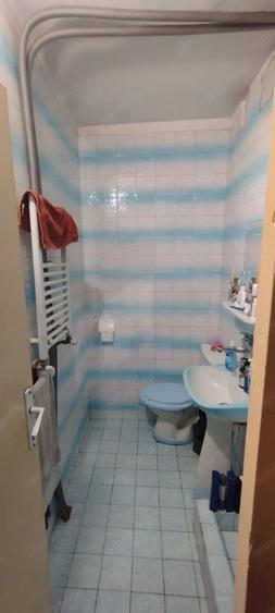 Apartament cu 4 camere semidecomandat în Complex Studențesc
