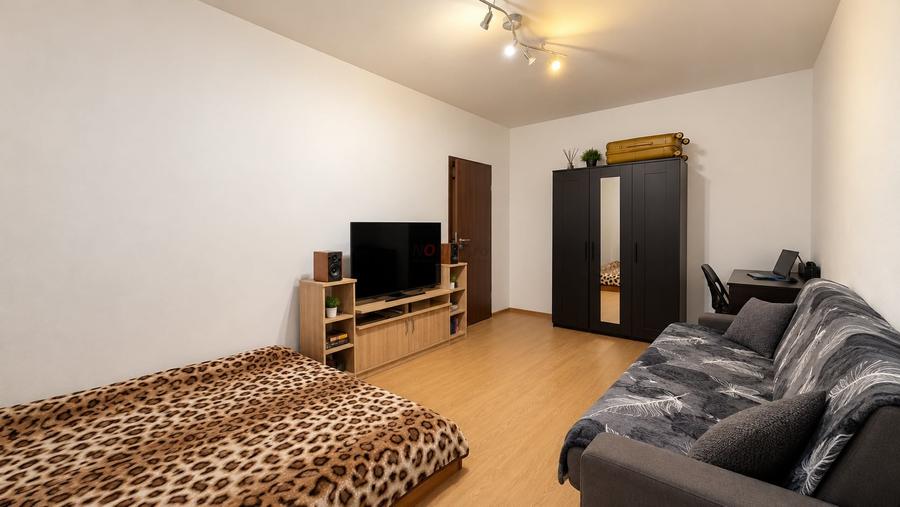 Apartament cu 3 camere, mobilat în Rahova