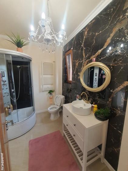 Casă cu 6 camere cu Teren 390 Mp în Central