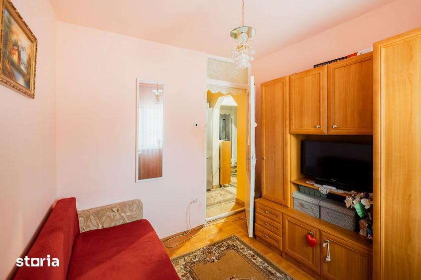 Apartament cu 3 camere decomandat, mobilat în Girocului