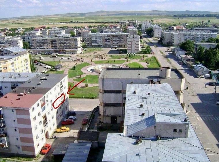 Apartament cu 4 camere decomandat în Central