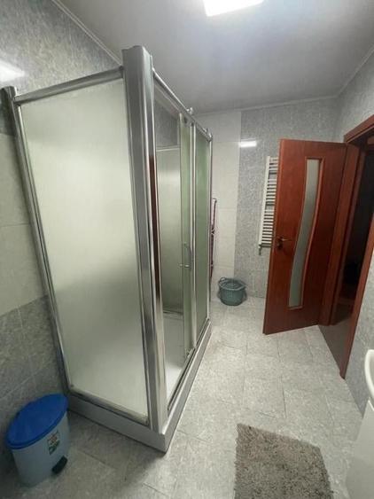 Casă individuală cu 4 camere cu Canalizare în Central