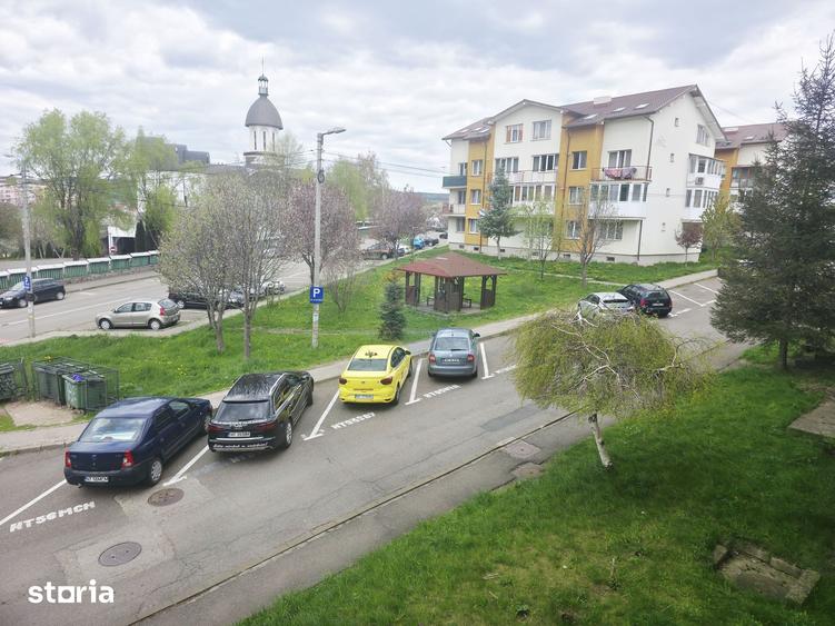 Apartament cu 4 camere în Calea Romanului