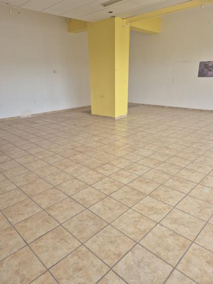 Spațiu comercial, de 93 mp, în Rovine