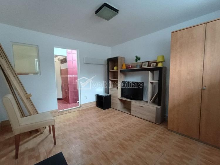 Garsonieră decomandată în Central