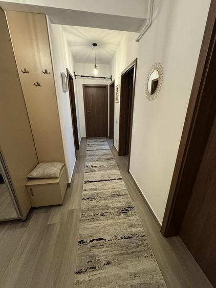 Apartament cu 3 camere decomandat în Apărătorii Patriei