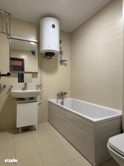 Apartament cu 3 camere în Centrul Civic