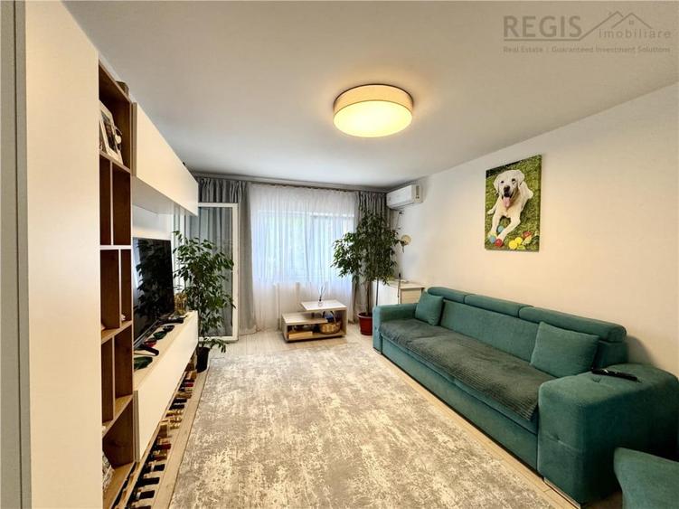 Apartament cu 3 camere decomandat în Triaj