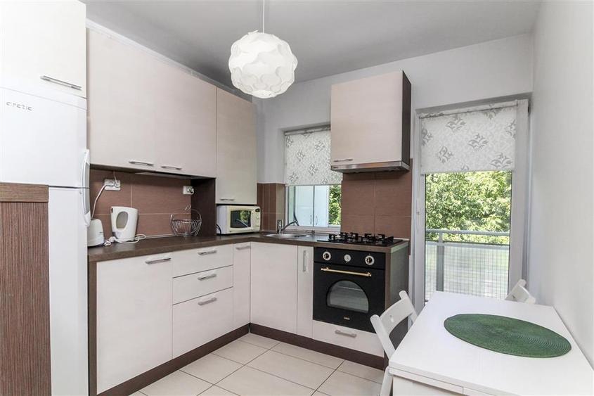 Apartament cu 2 camere semidecomandat, mobilat în Zorilor
