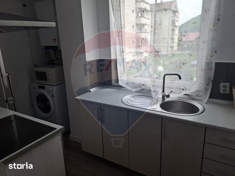 Apartament cu 3 camere de inchiriat - 8