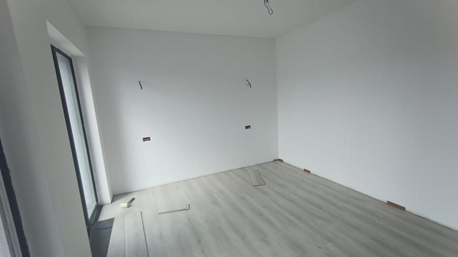 Casă individuală cu 4 camere cu Teren 450 Mp în Braniște (Podari)