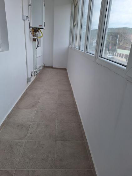 Apartament cu 3 camere decomandat în Baciu