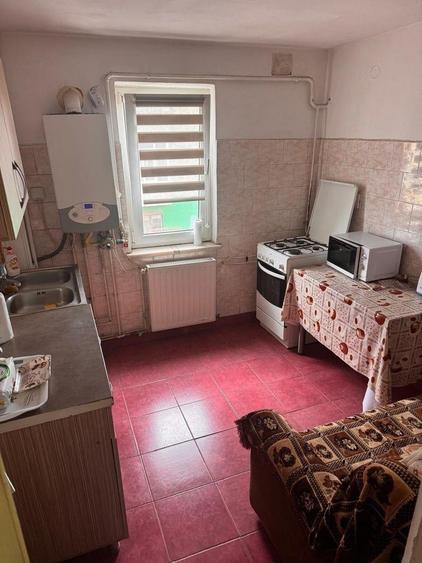 Apartament cu 2 camere decomandat în Bariera Vâlcii