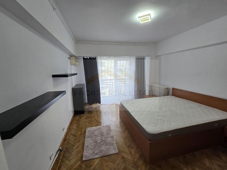 Apartament cu 4 camere decomandat, mobilat în Unirii