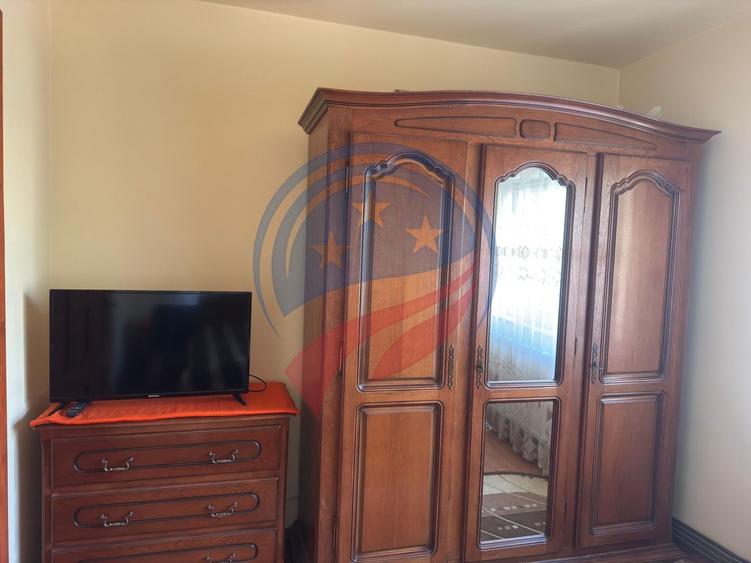 Apartament cu 2 camere semidecomandat în 1 Mai