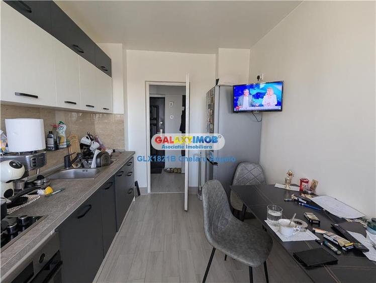 Apartament cu 3 camere decomandat în Rahova