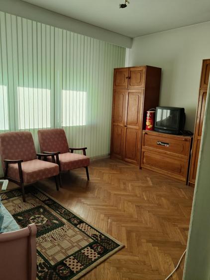 Casă individuală cu 6 camere cu Canalizare în Brâncoveanu