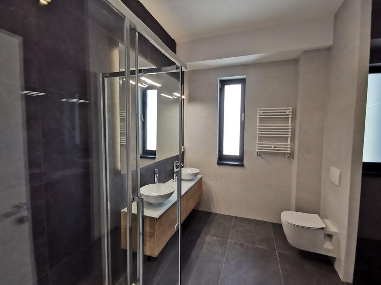 Penthouse 4 camere Residence5, parcare subterana, curte interioara, comision 0 - 20