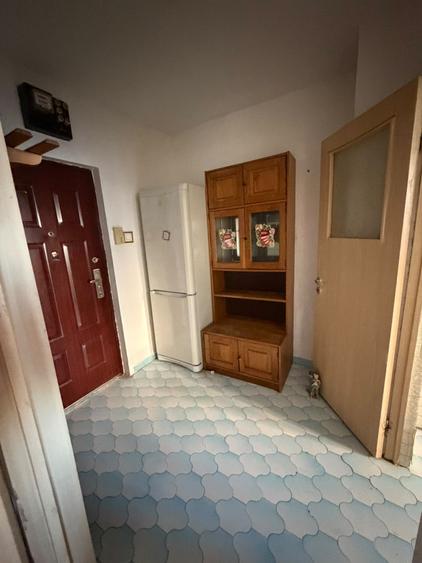 Apartament cu 2 camere semidecomandat în Florilor