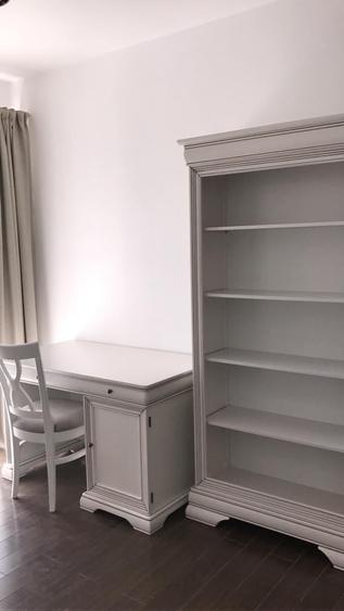 Apartament cu 4 camere semidecomandat, mobilat în Plopilor