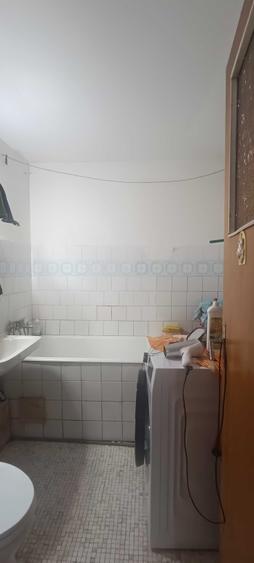 Apartament cu 3 camere decomandat în Crângași