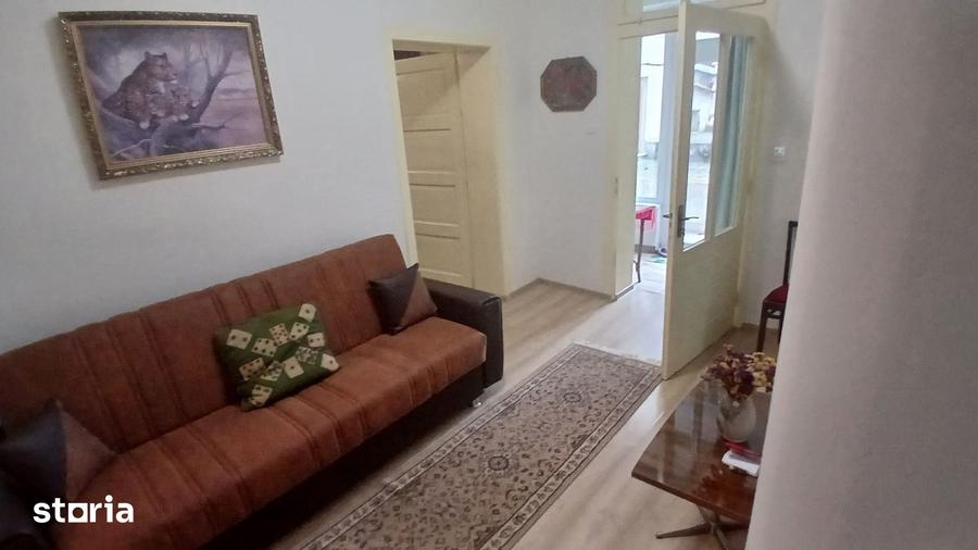 Apartament cu 4 camere în Central