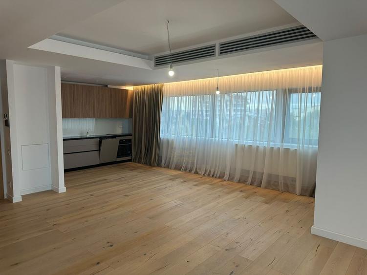 Apartament cu 4 camere semidecomandat, mobilat în Eminescu
