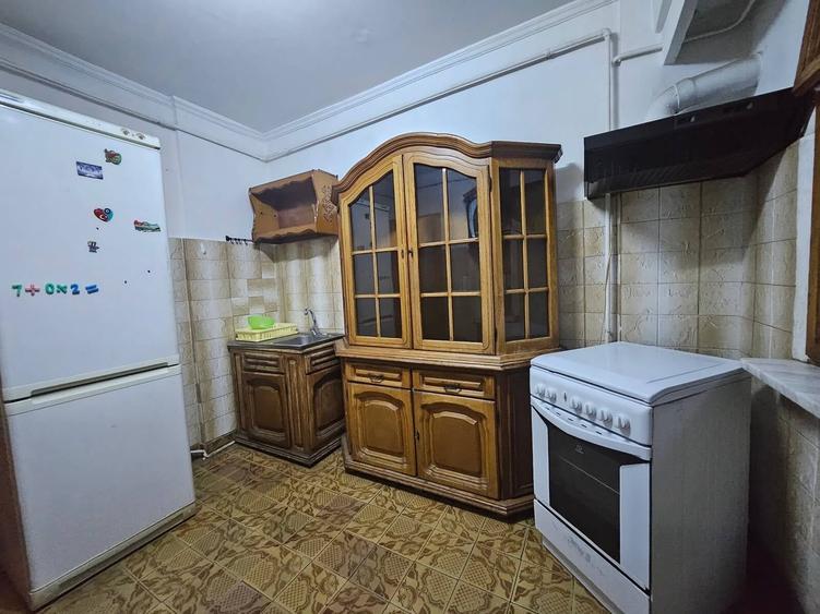Apartament cu 3 camere decomandat în Banat