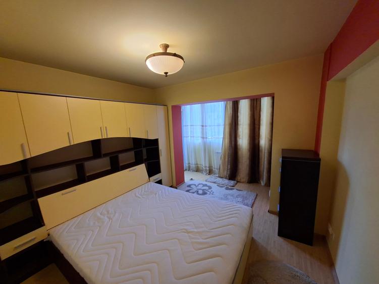 Apartament cu 3 camere decomandat în Decebal