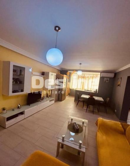 Apartament cu 3 camere decomandat în Dumbrăvița