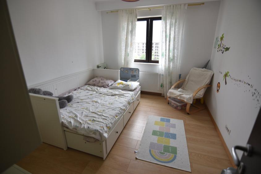 Apartament cu 3 camere decomandat în Chiajna