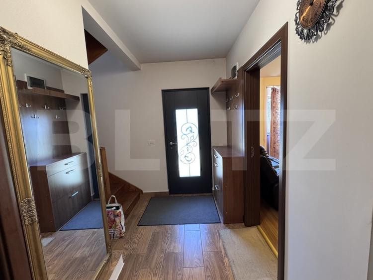 Casă individuală cu 6 camere cu Teren 667 Mp în Urleta