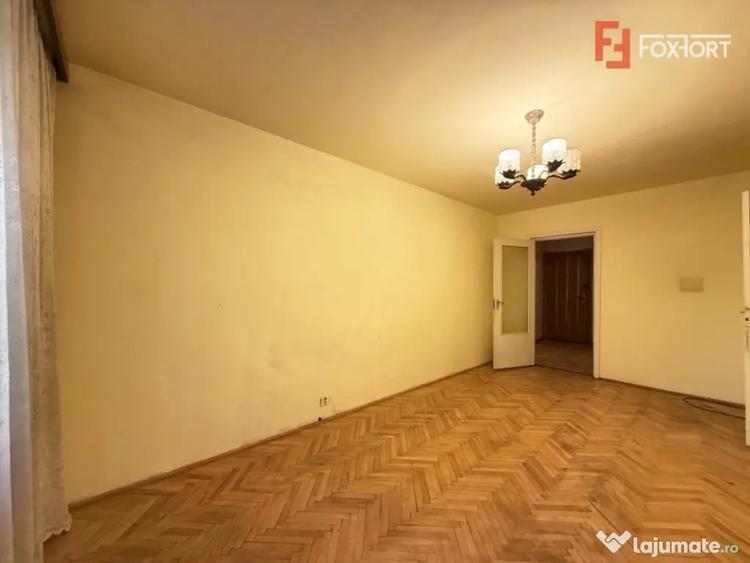 Apartament cu 3 camere semidecomandat în Circumvalațiunii