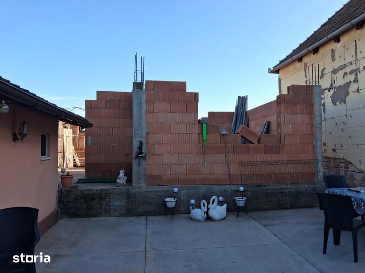 Casă cu 4 camere cu Teren 720 Mp în Fântânele