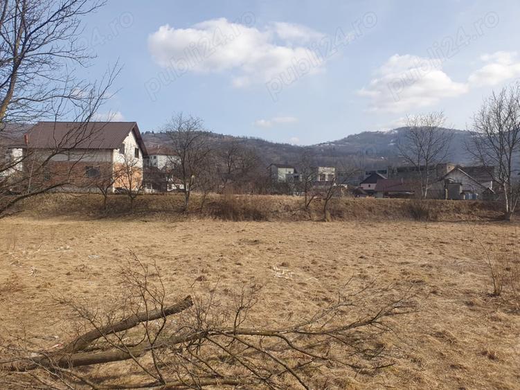 Teren de 2150 mp, în Central