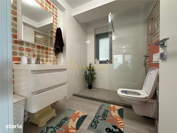 Apartament cu 2 camere, mobilat în Central — fotografia 3