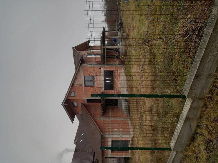 Casă cu Teren 833 Mp în Cisnădioara