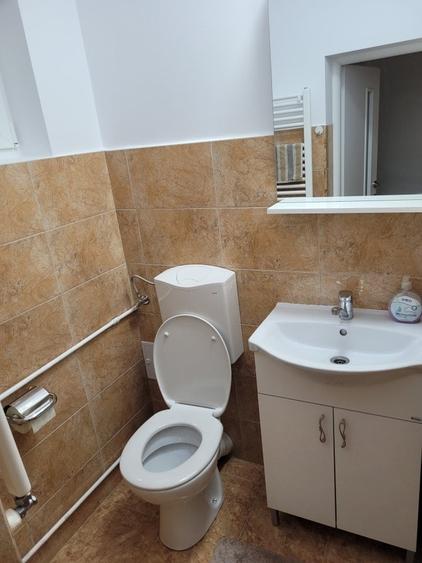 Apartament cu 3 camere decomandat în Politehnica