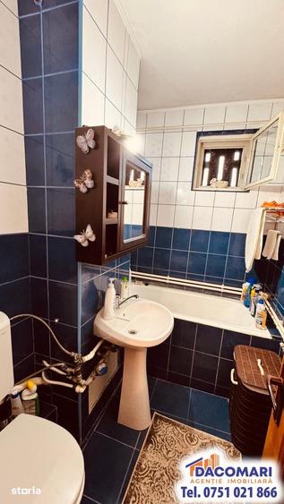 Apartament cu 2 camere decomandat în Micro 17