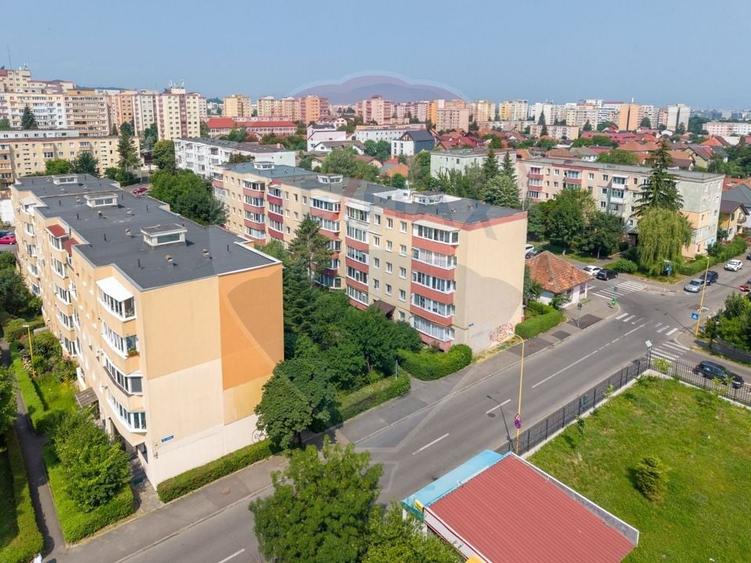 Apartament 2 camere renovat, decomandat, gata de mutare – Florilor - 21