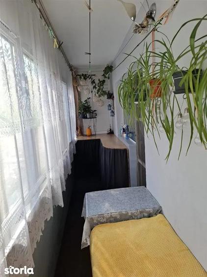 Apartament cu 3 camere decomandat, mobilat în Galata