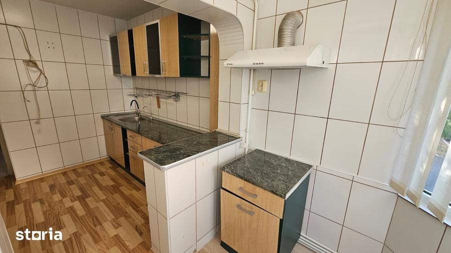 Garsonieră decomandată în Micro 20