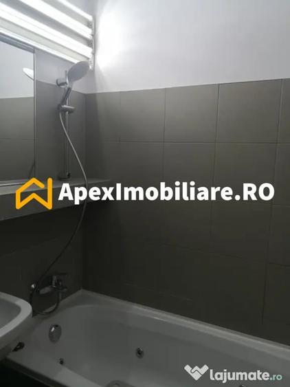 Apartament cu 3 camere decomandat în Gara de Nord