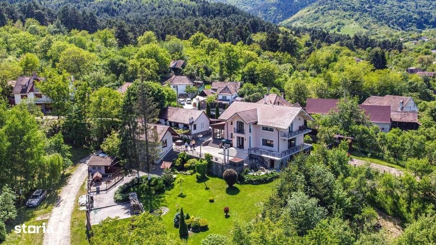 Casă cu 4 camere în Central