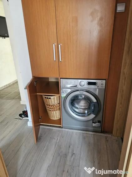 Apartament cu 3 camere decomandat în Vasile Aaron