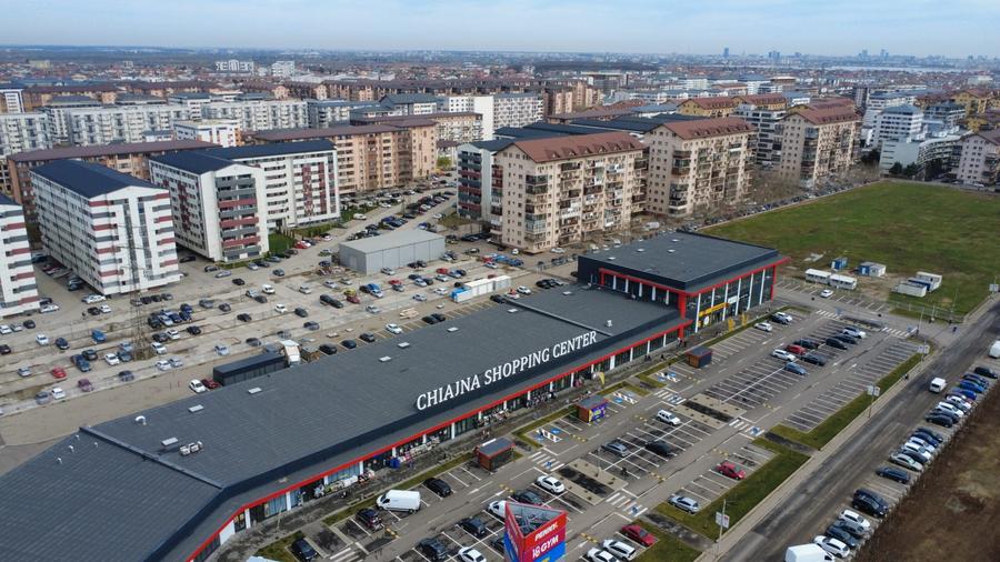 Spațiu comercial, de 915 mp, în Dudu