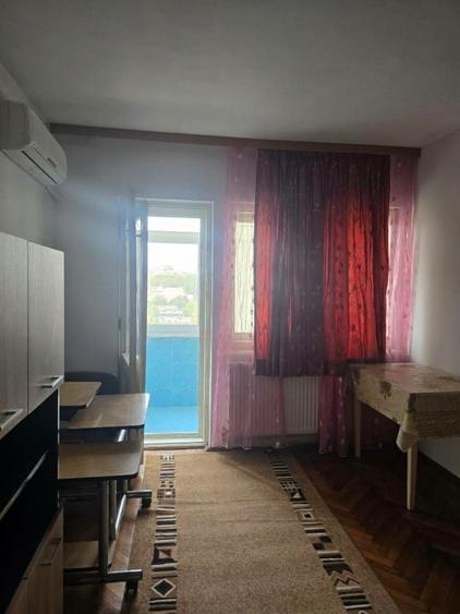 Garsonieră decomandată în Tăbăcărie
